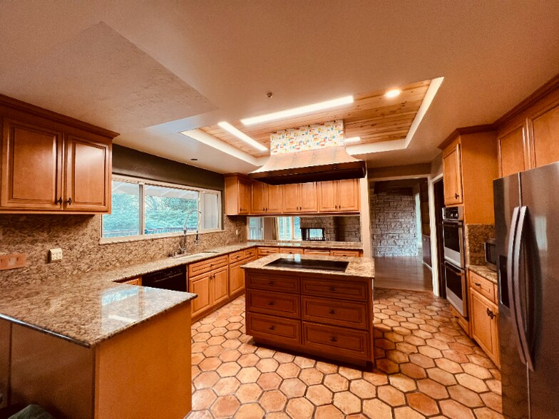 Building Photo - 7757 Country Ln