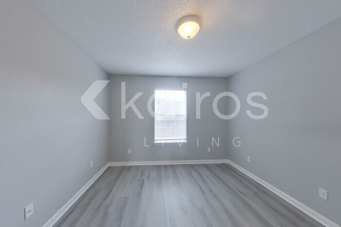 Building Photo - 110 Tyler St