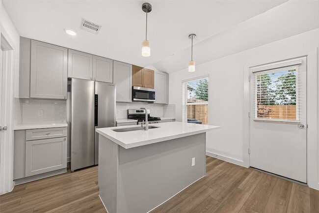 Building Photo - 2714 Discovery Trails Ct