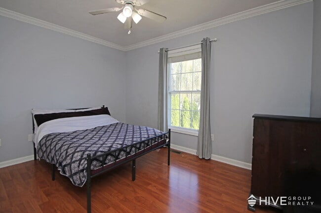 Building Photo - Single-Family Home in Thomas Harrison Midd...