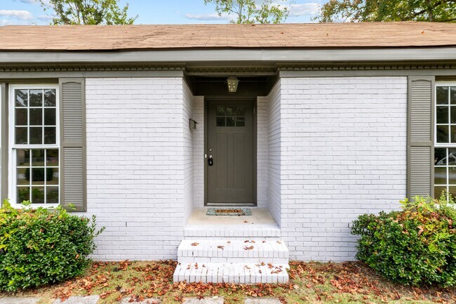 Building Photo - 116 Shepard St