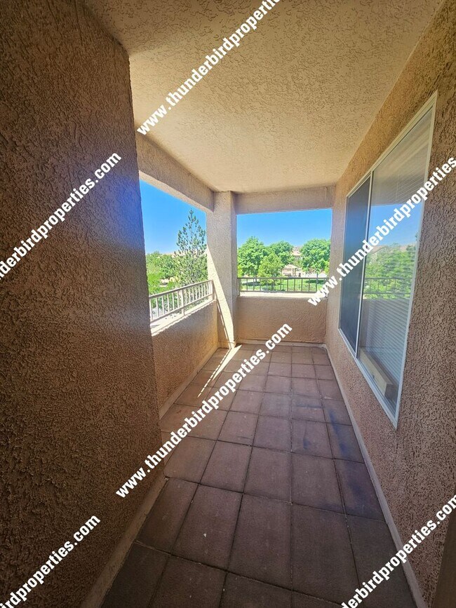 Building Photo - 5743 Valle Alegre Pl NW