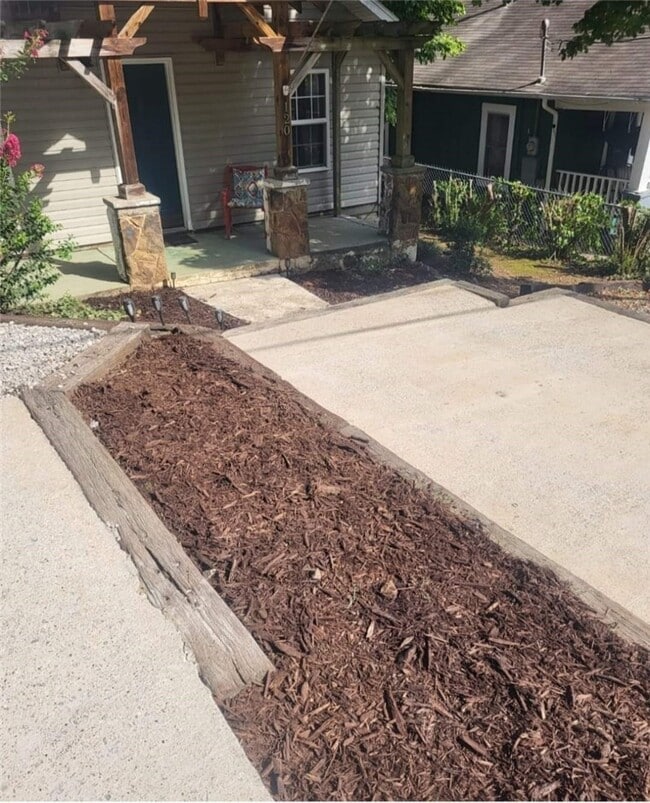 Building Photo - 120 N Washington Ave