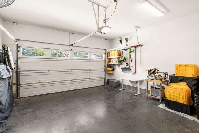 Building Photo - 429 Westboro Dr