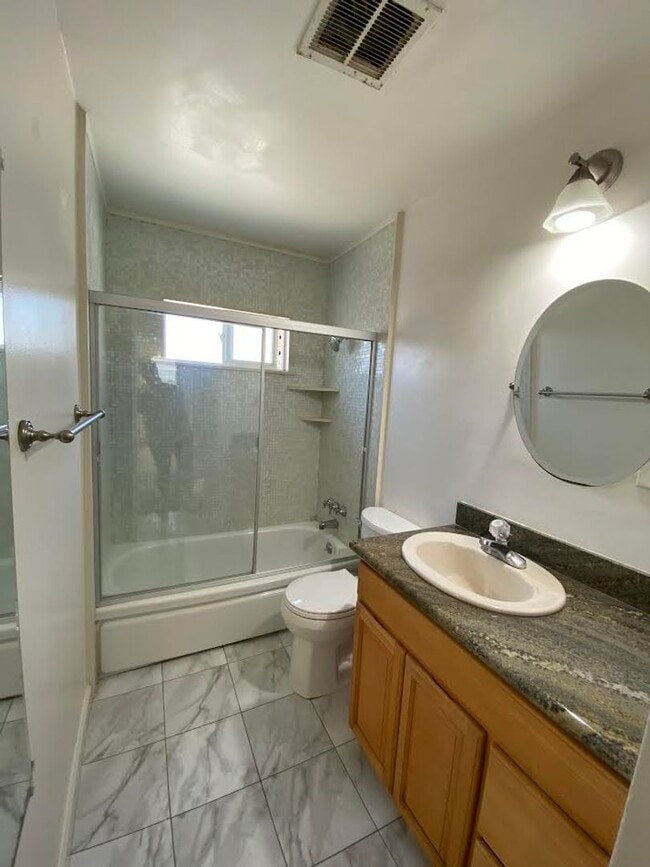 Building Photo - Fairfield, 3 bed/2 bath home $2400