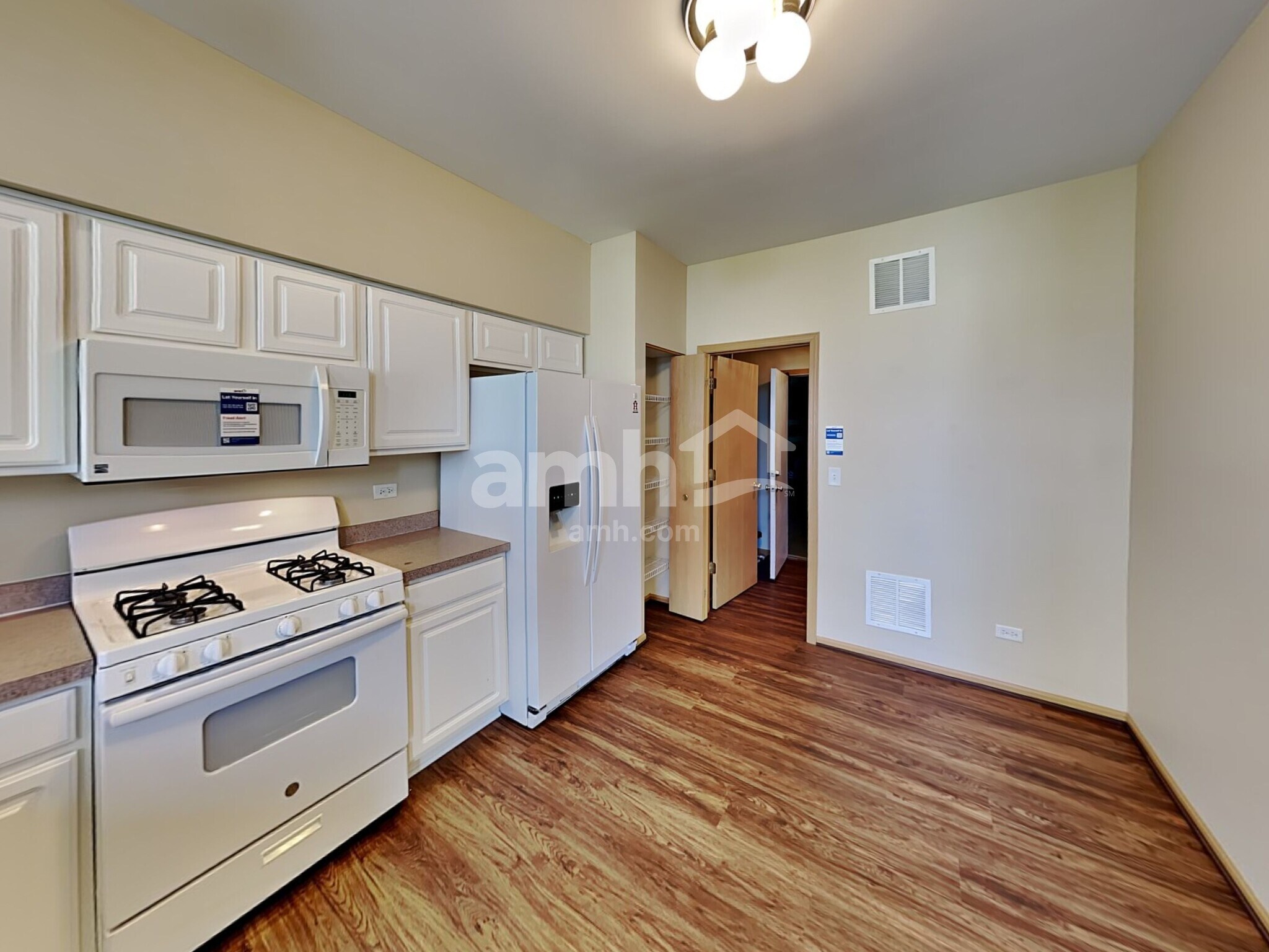 Building Photo - 21558 Eich Dr