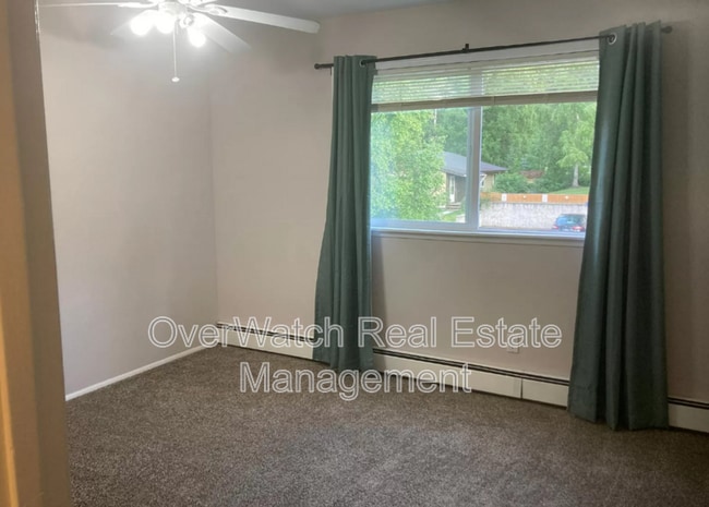 Building Photo - 6329 E 32nd Ave