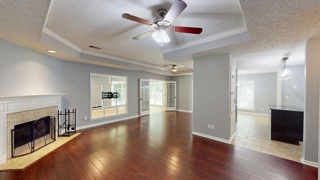 Building Photo - Lovely 3/2 in the Heart of Millbrook