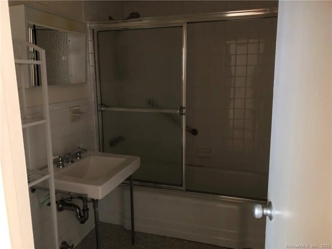 Building Photo - 80 Cartright St