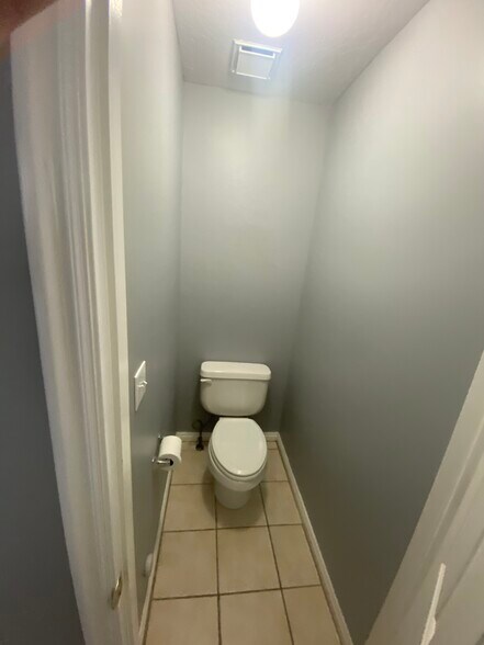 Building Photo - 987 E Blue Heron Way