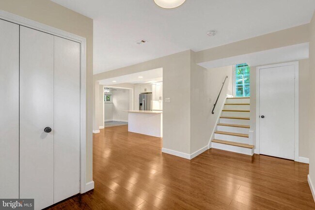 Building Photo - 6805 Reynard Dr