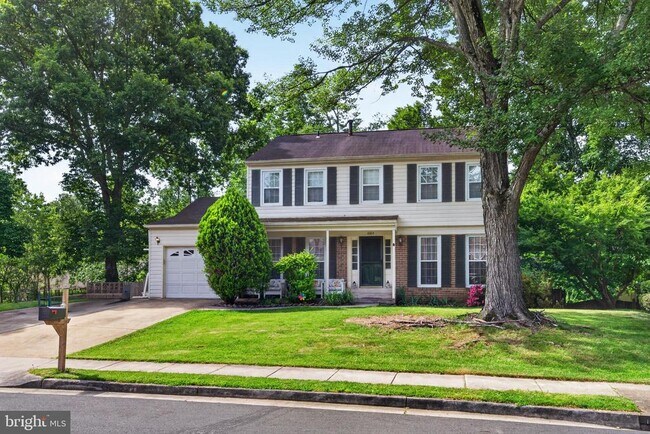 Building Photo - 8815 Newport Ct