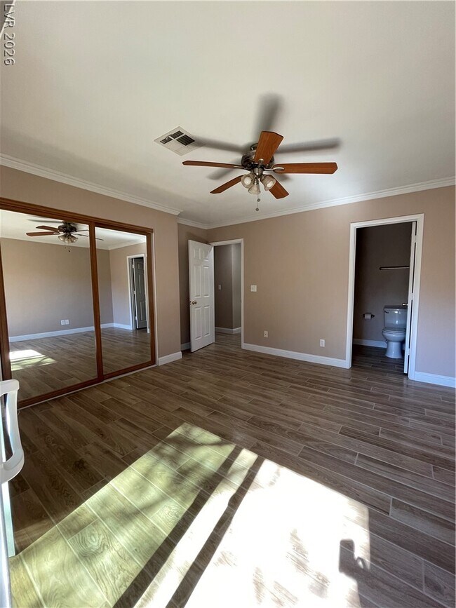Building Photo - 717 Nectarine Ct