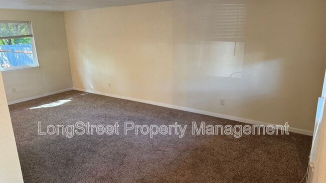 Building Photo - 2704 NW Angelica Dr