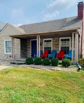 Building Photo - 619 W 44th St