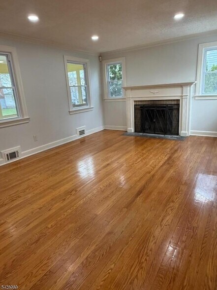 Building Photo - 271 Fuller Terrace