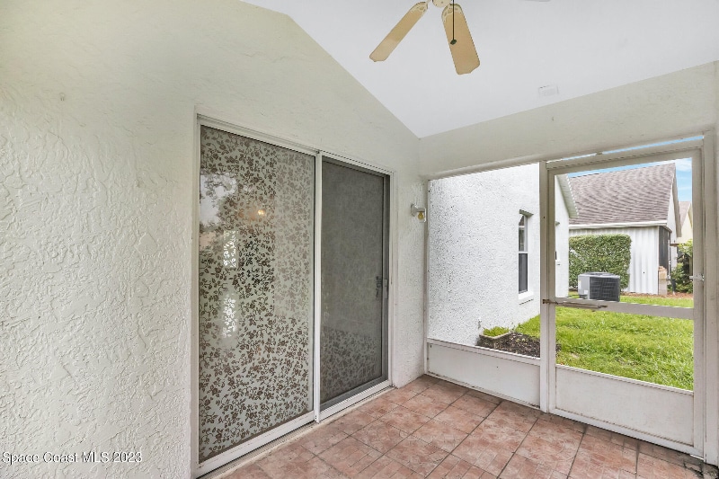 Building Photo - 958 Pine Creek Cir NE