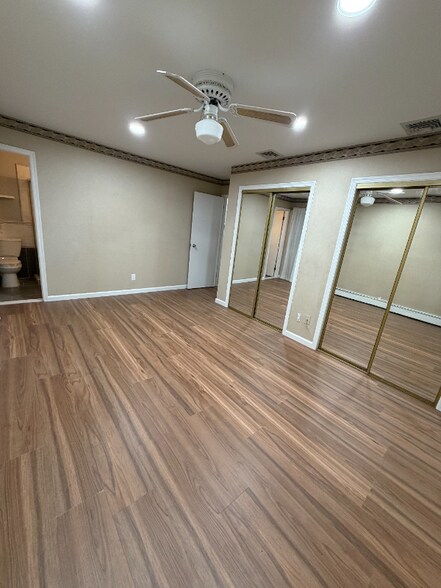 Building Photo - 3832 Hickory St