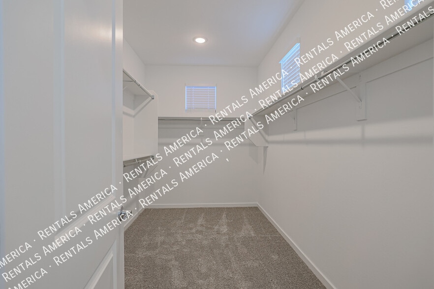 Building Photo - 17717 W Cassia Way