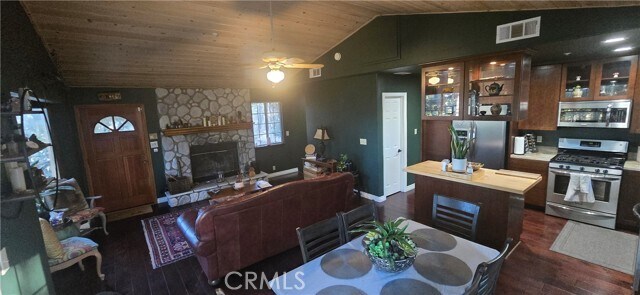 Building Photo - 27607 Oak Knoll Dr