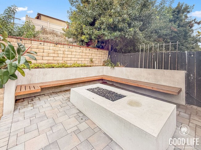 Building Photo - Updated 4B 2BA Home in Paradise Hills w/ Solar and Turf!