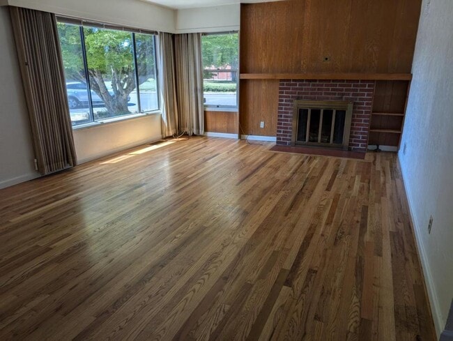 Building Photo - 2055 NW Beca Ave