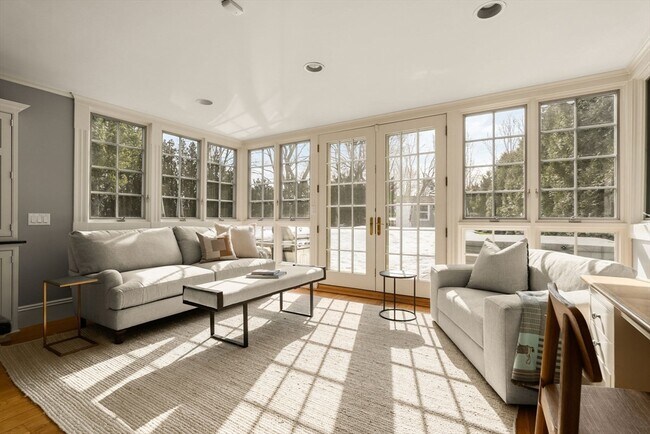 Building Photo - 59 Harbor Ave