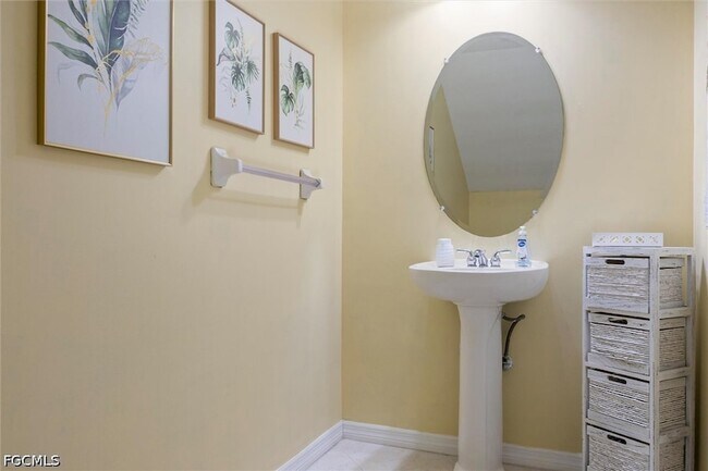 Building Photo - 3210 Cottonwood Bend