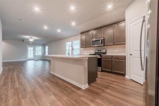 Building Photo - 1642 Settlers Glen Dr