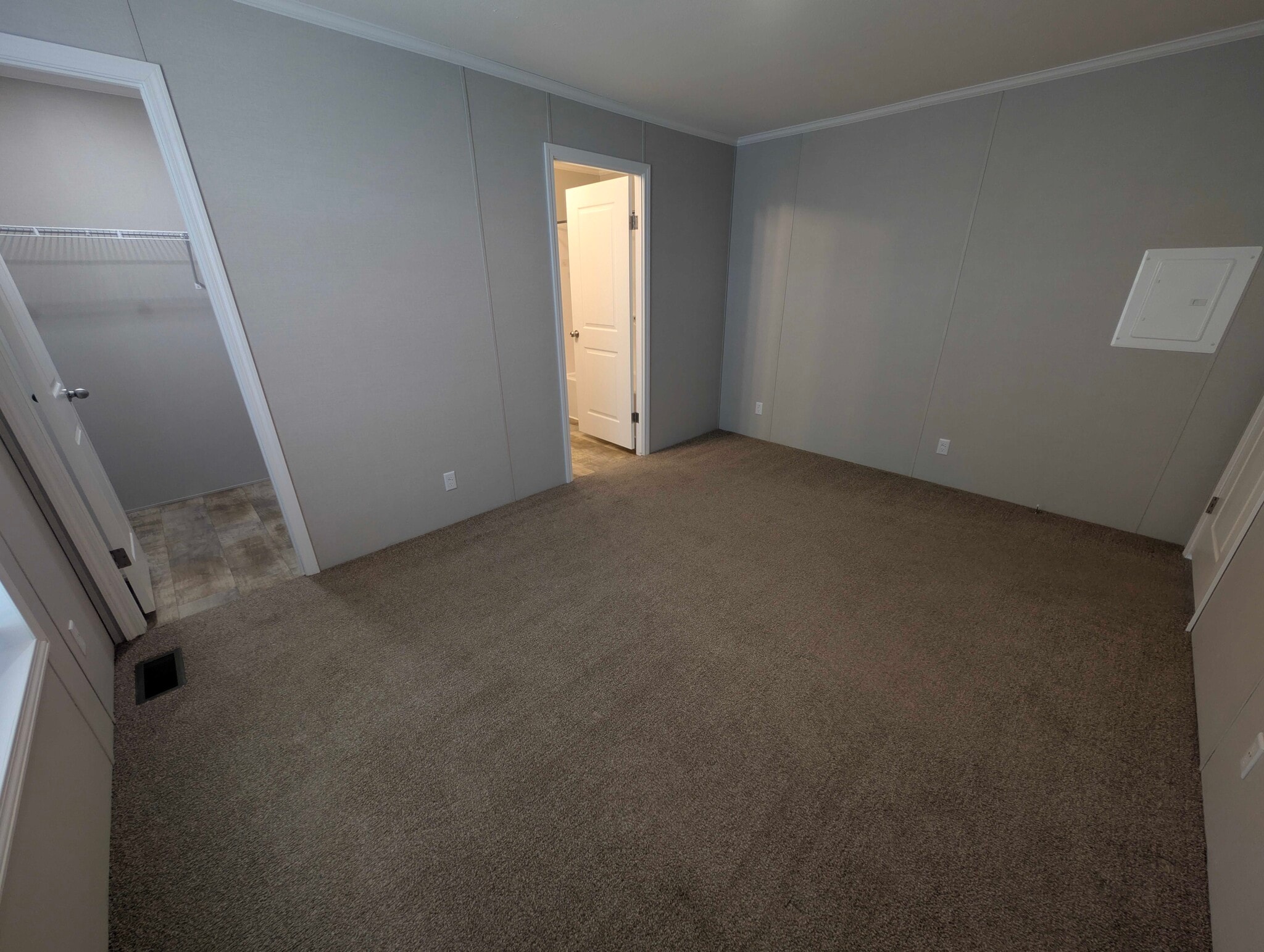 Building Photo - 15868 Marentette Dr