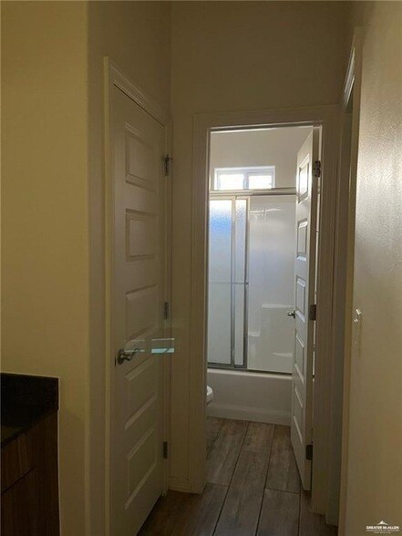 Building Photo - 4001 Hawthorne Ave