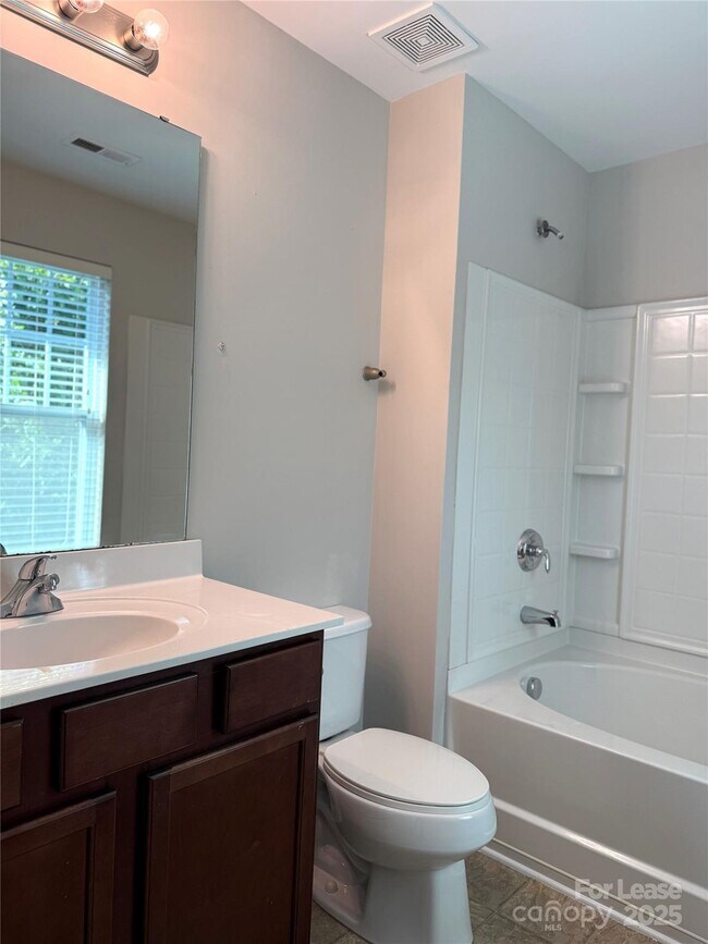Building Photo - 10577 Bunclody Dr