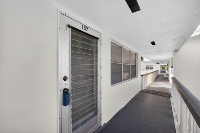 Building Photo - 157 Camden G