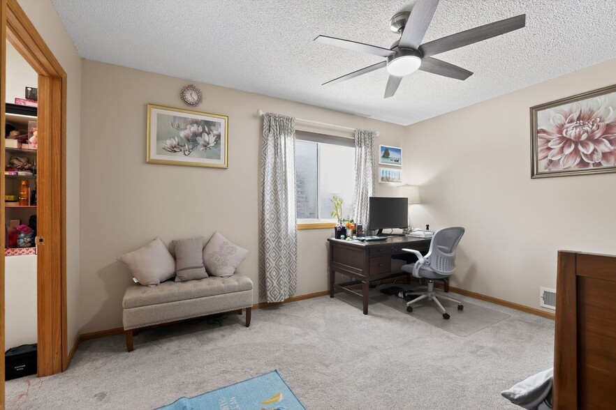 Building Photo - 595 Mercury Cir