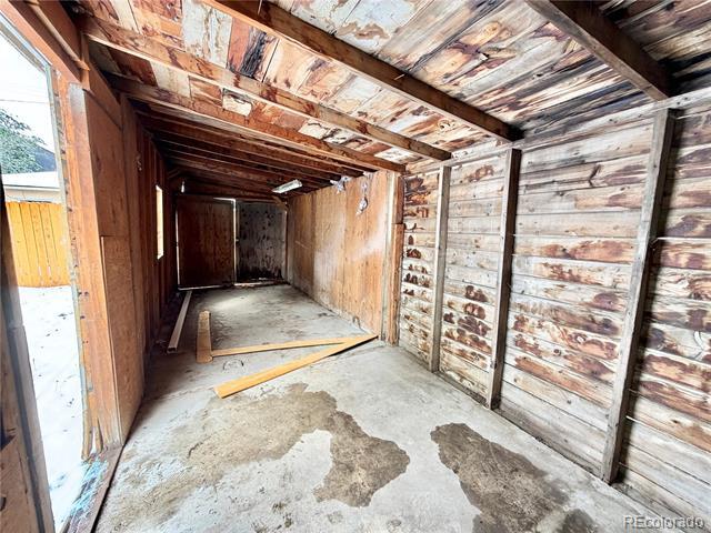 Building Photo - 988 Yates St