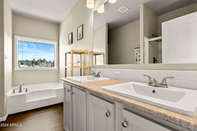 Building Photo - 401 Kaibab Ave