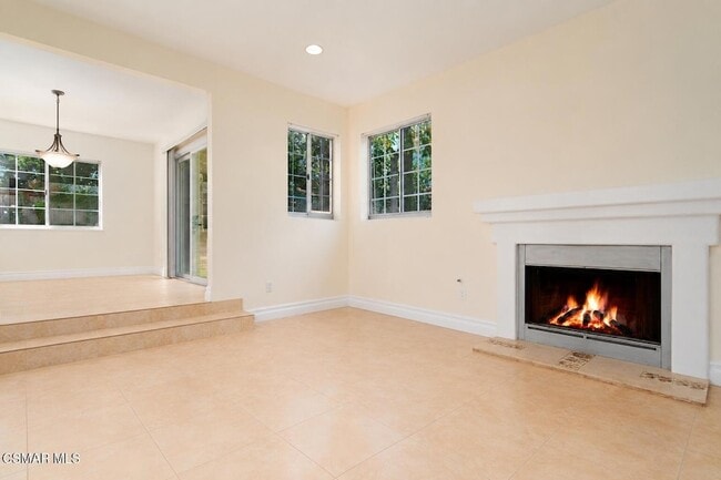 Building Photo - 4345 Willow Glen St