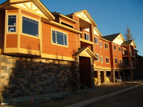 Primary Photo - PHEASANT RUN CONDO (PR#24)
