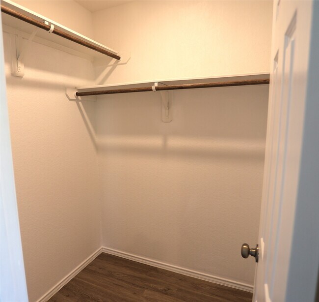 Building Photo - 1603 Oleander Grns Dr