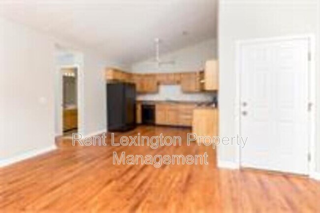 Building Photo - 300 Elkchester Cir