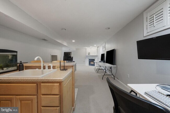 Building Photo - 608 Talmadge Ct SE