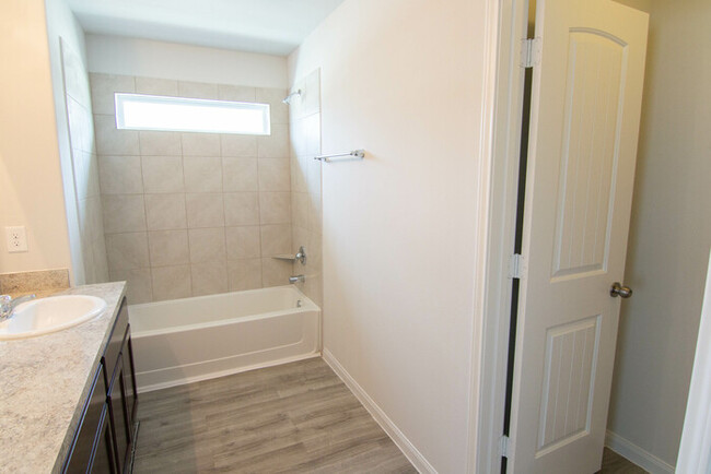 Building Photo - 24311 Volta Gardens Ct