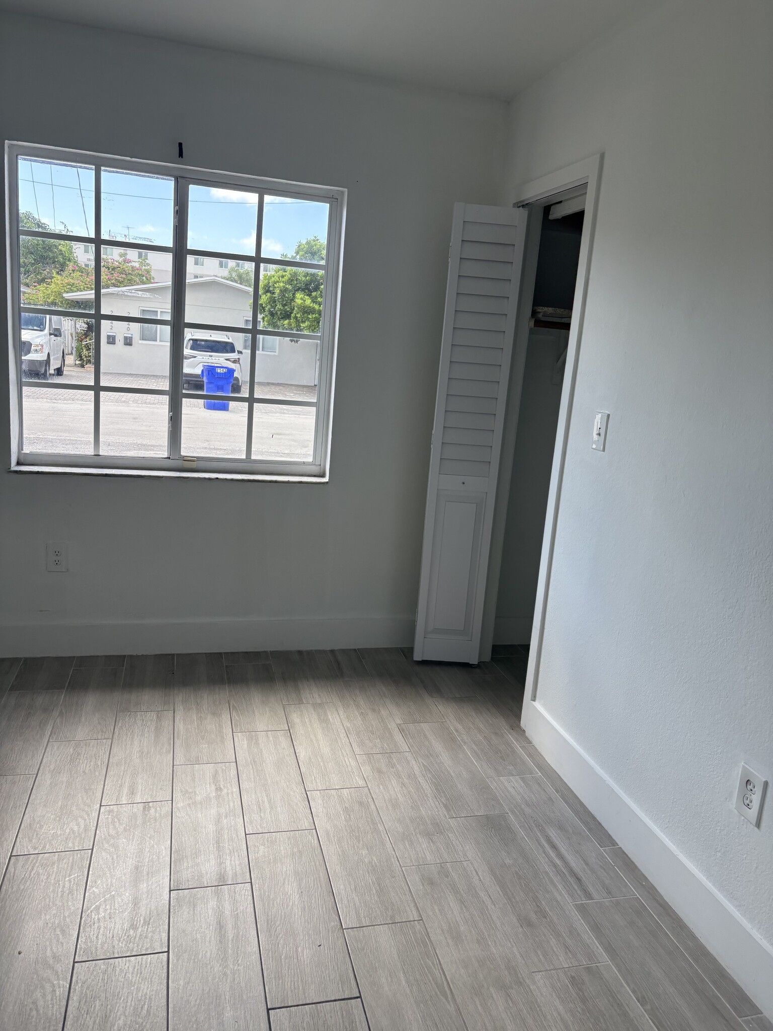 Building Photo - 2535 NW 9th St