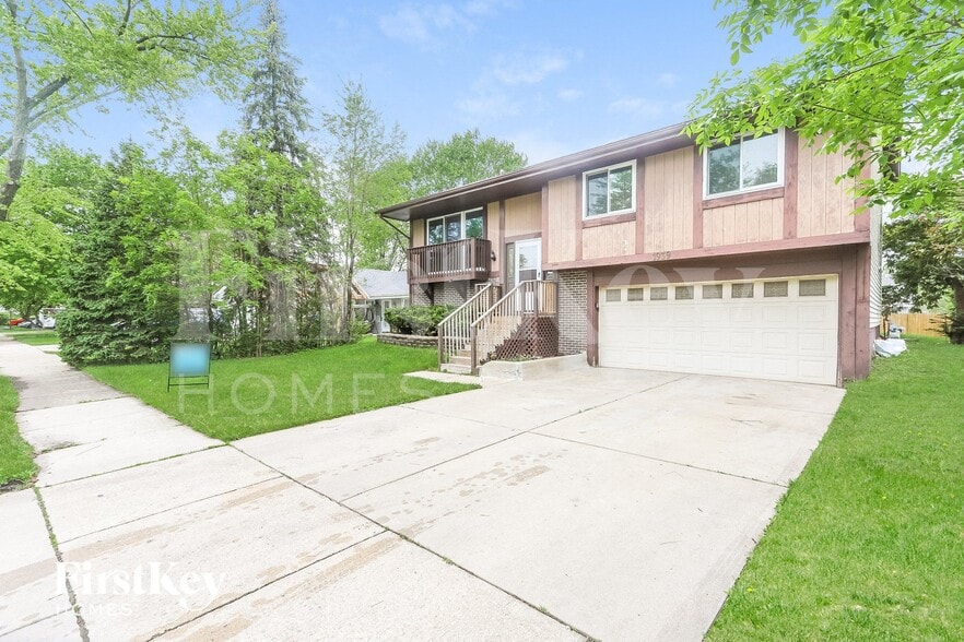 Building Photo - 1939 Ashwood Ln