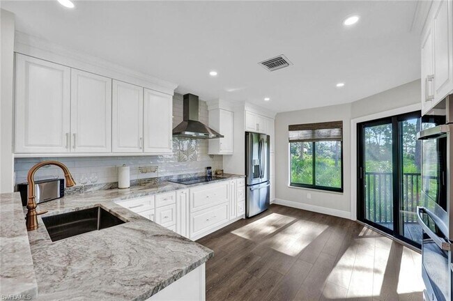 Building Photo - 27131 Oakwood Lake Dr