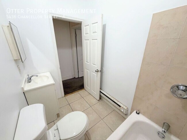 Building Photo - 5436 Chancellor St