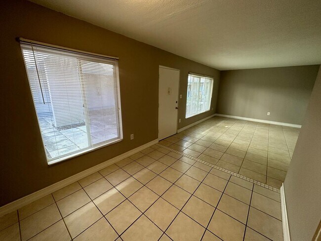 Building Photo - GREEN TEE VILLAGE 1 BED FOR RENT - FAST APPROVAL!