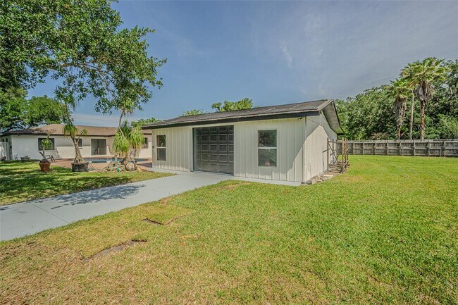 Building Photo - 5302 Turkey Creek Rd