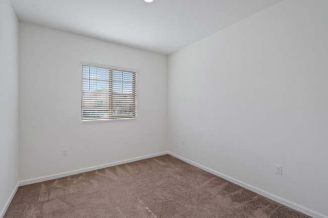 Building Photo - 12691 Thorntonhall Dr