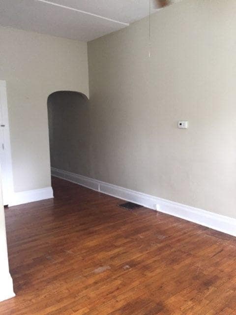 Building Photo - 256 W Sugartree St